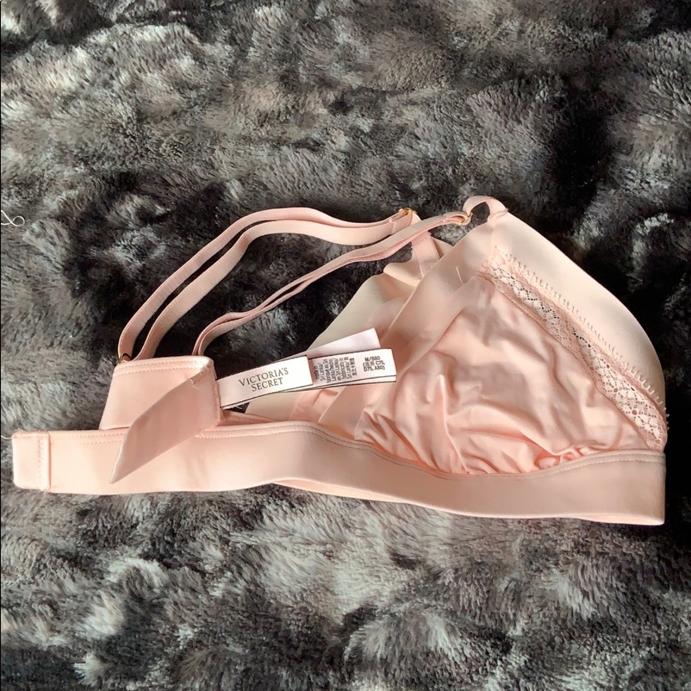 Victoria’s Secret Incredible Bralette 32B